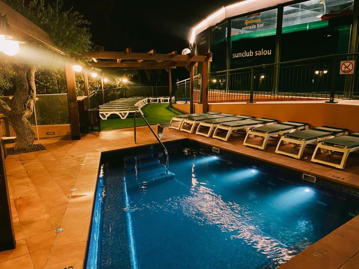 Aparthotel Sunclub Салоу Экстерьер фото