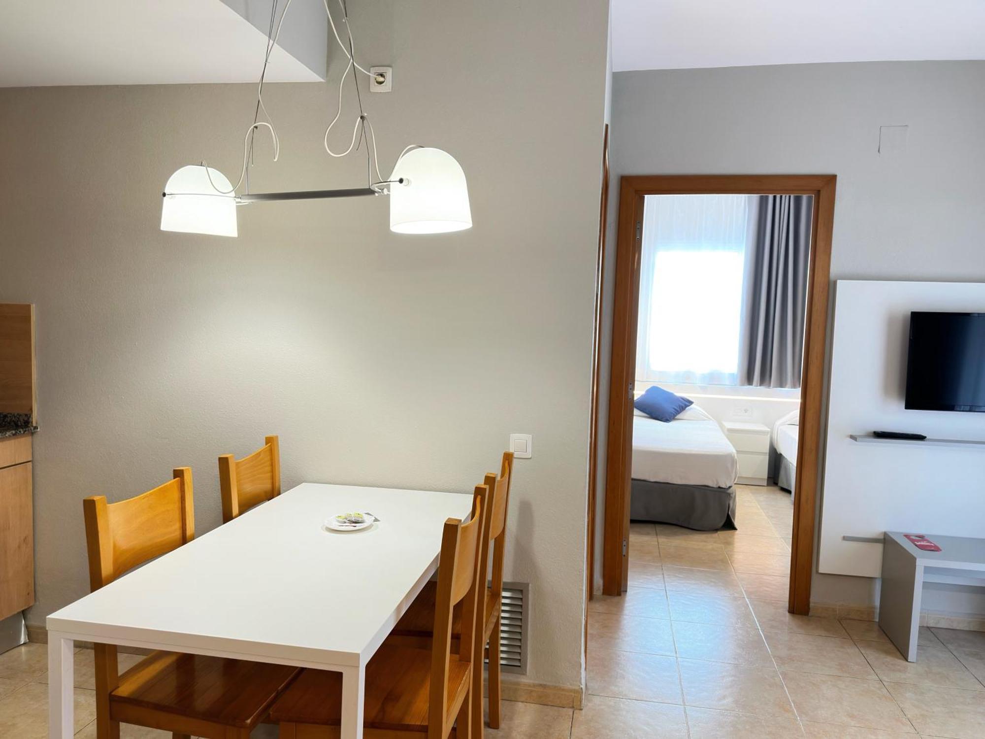 Aparthotel Sunclub Салоу Экстерьер фото